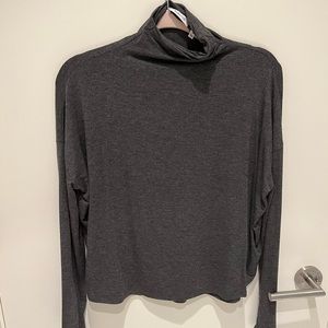 Long sleeve Babaton turtleneck